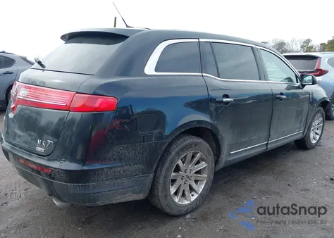 2018 Lincoln Mkt Livery from USA, damaged, VIN 2LMHJ5NK3JBL02261